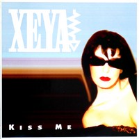 XEYA_kiss_me